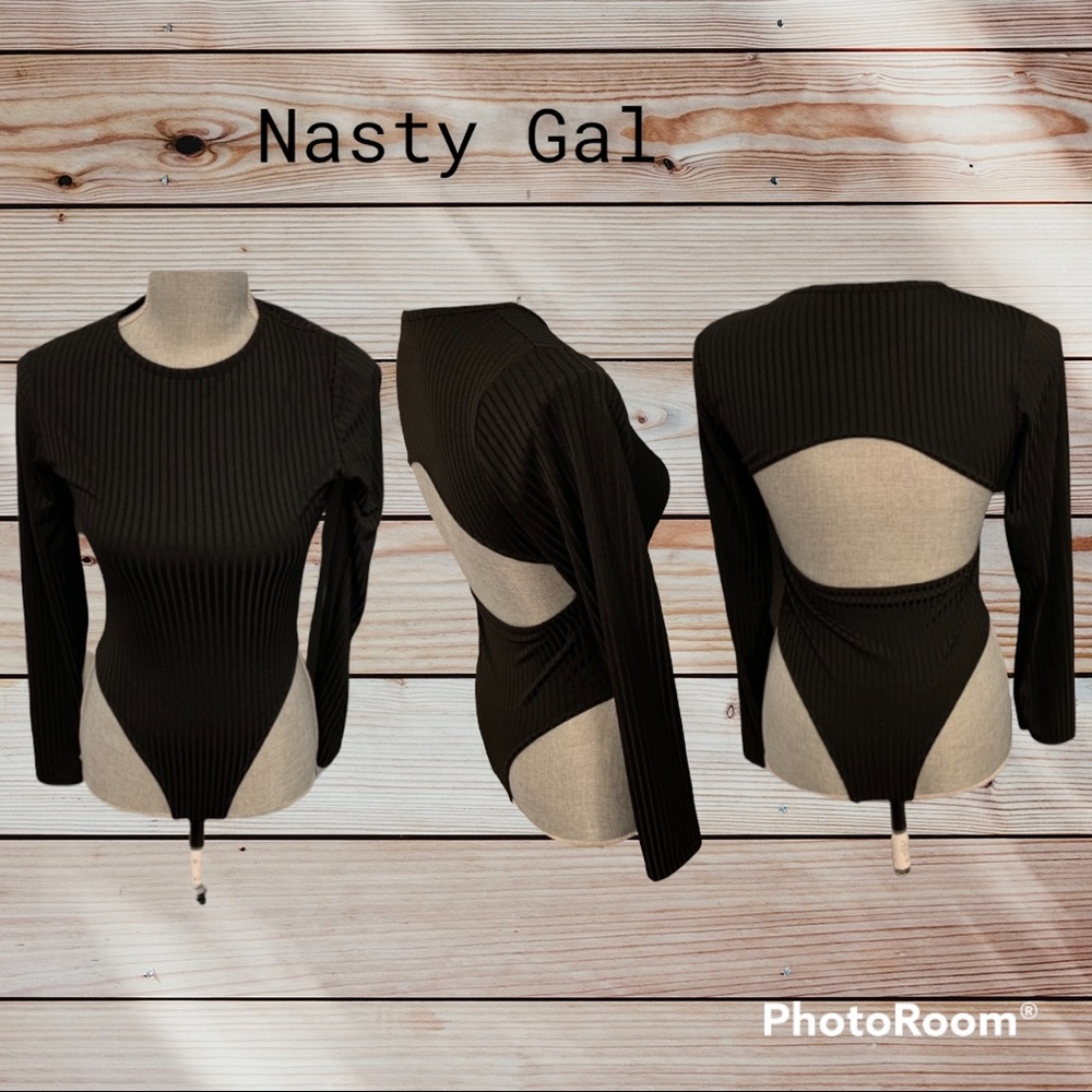 HP #247 🎉🎉🎉 Nasty Gal bodysuit long sleeved with lovely cut out on back SZ 2